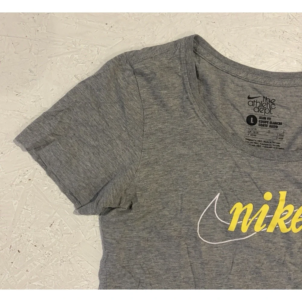 Nike Athletic Shirt Slim Fit Womens Large Short Sleeve Gray Yellow Comfort‎